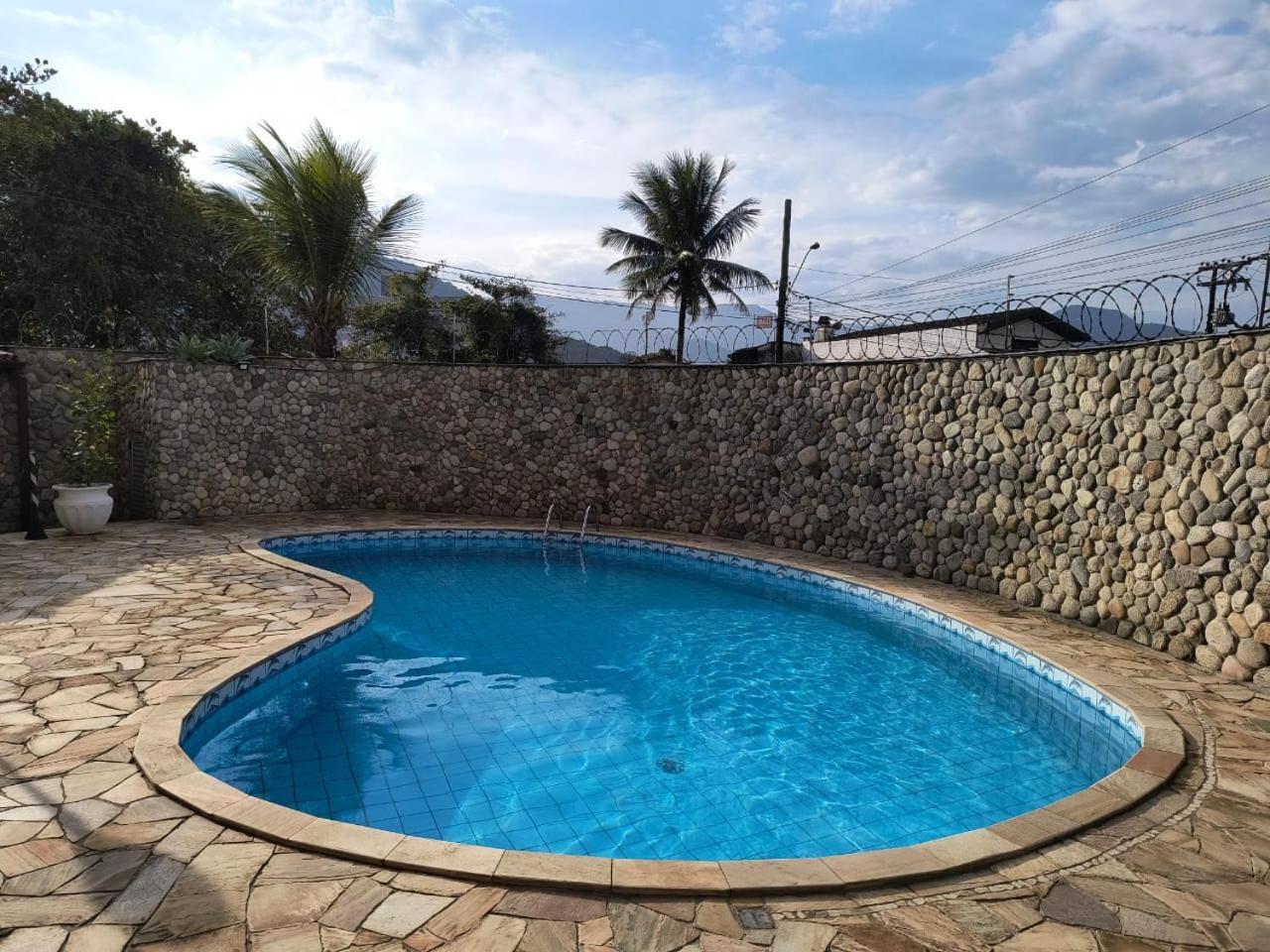 Apartamento Com Piscina, 300M Da Praia Ubatuba Exterior photo